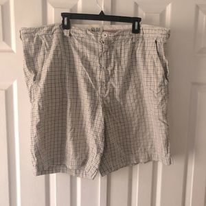 626 Blue white, yellow, & black plaid straight shorts size 46